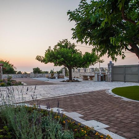 Terra Helios Suites & Studios Кипарисия Екстериор снимка