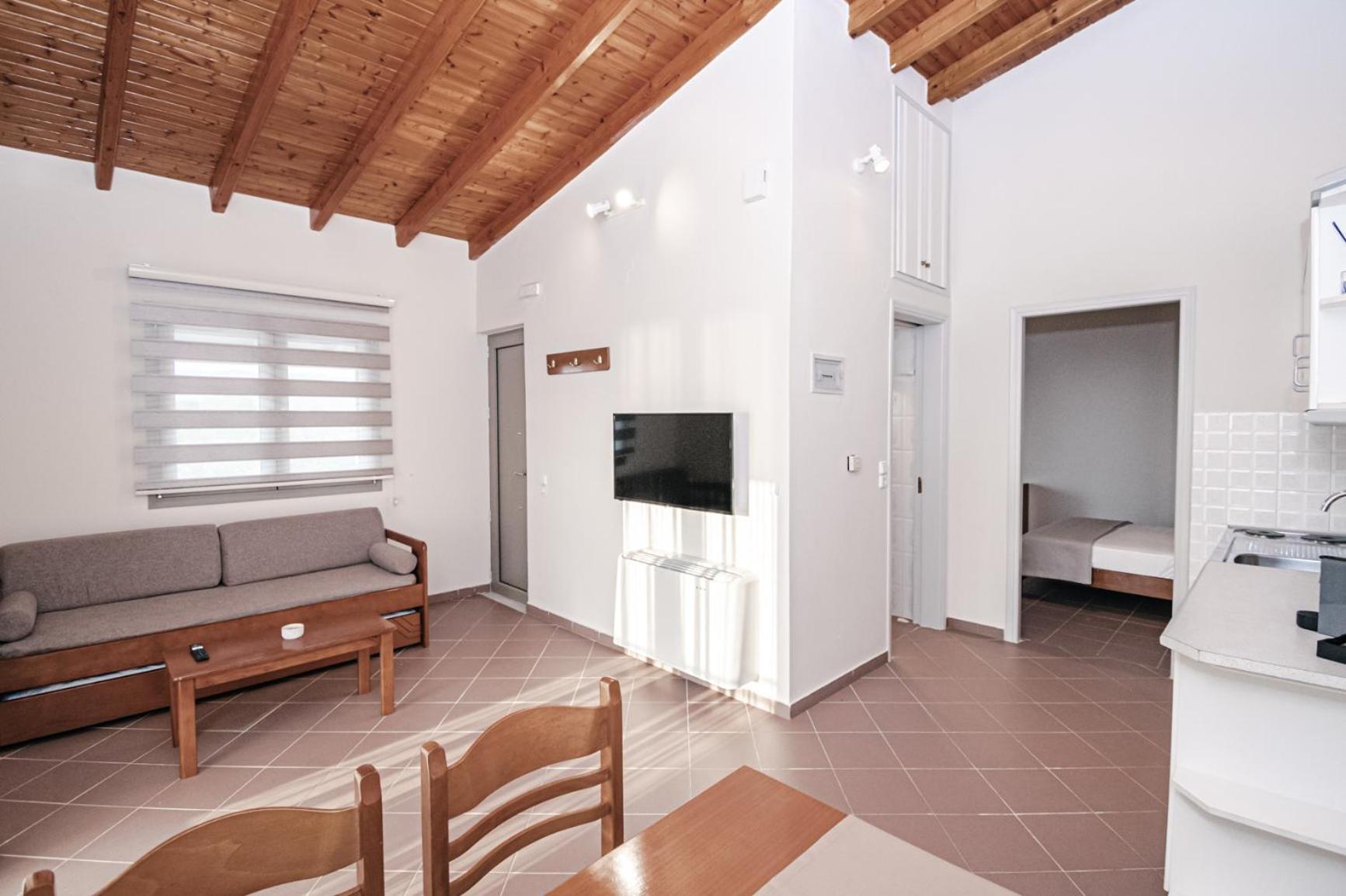 Terra Helios Suites & Studios Кипарисия Стая снимка