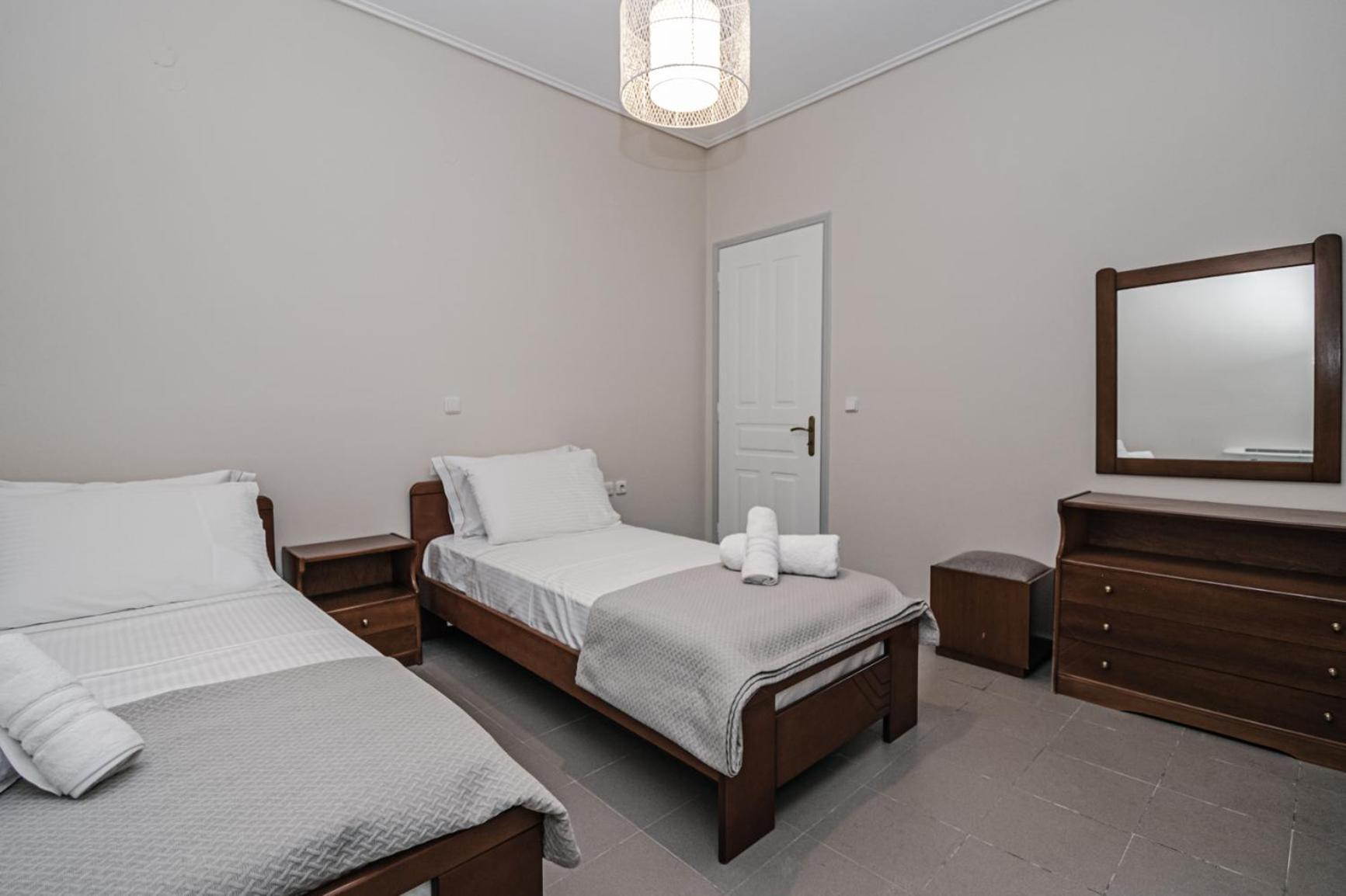 Terra Helios Suites & Studios Кипарисия Стая снимка