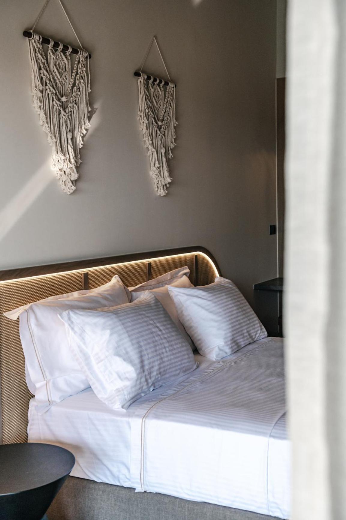 Terra Helios Suites & Studios Кипарисия Стая снимка