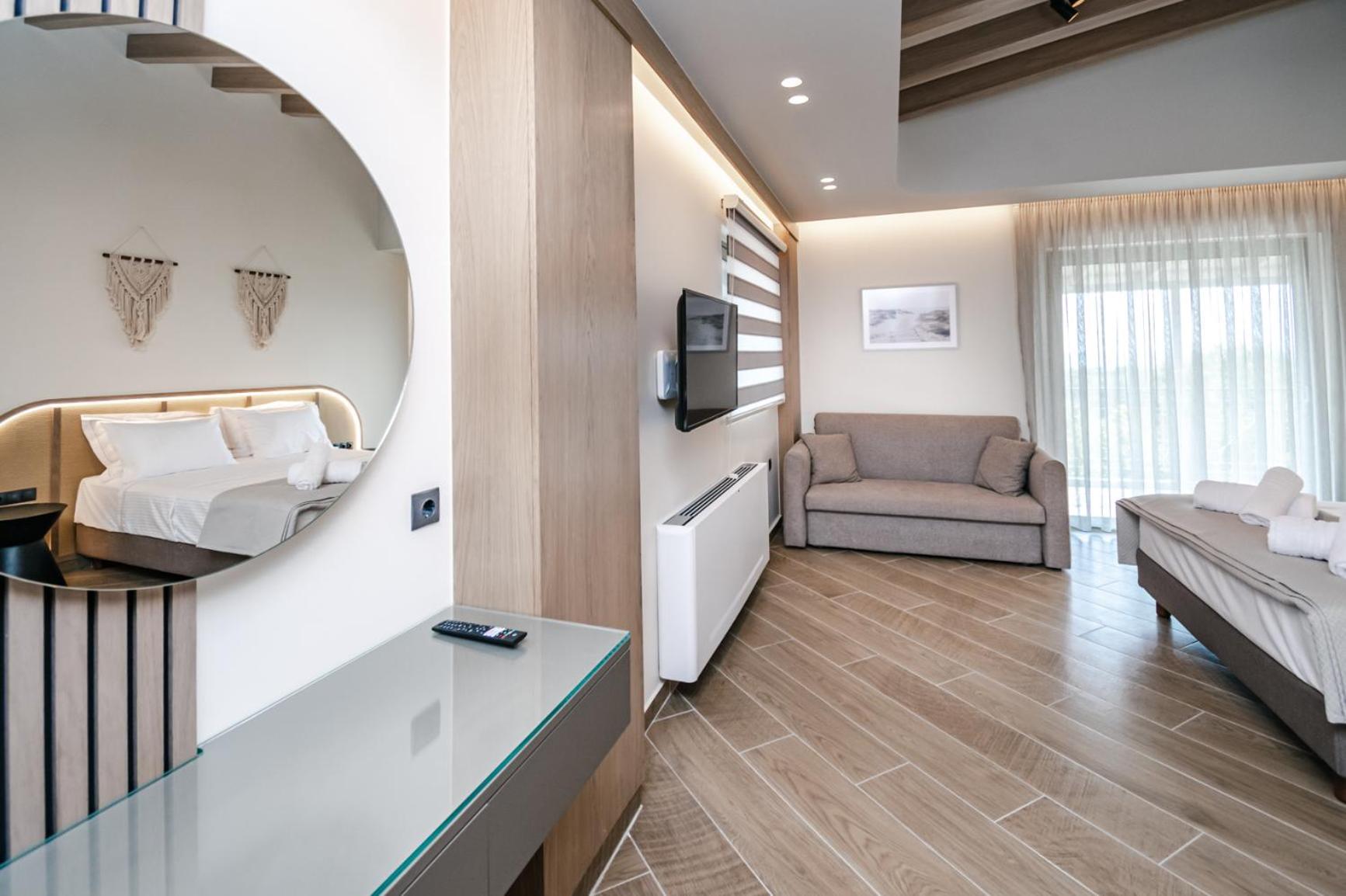 Terra Helios Suites & Studios Кипарисия Стая снимка